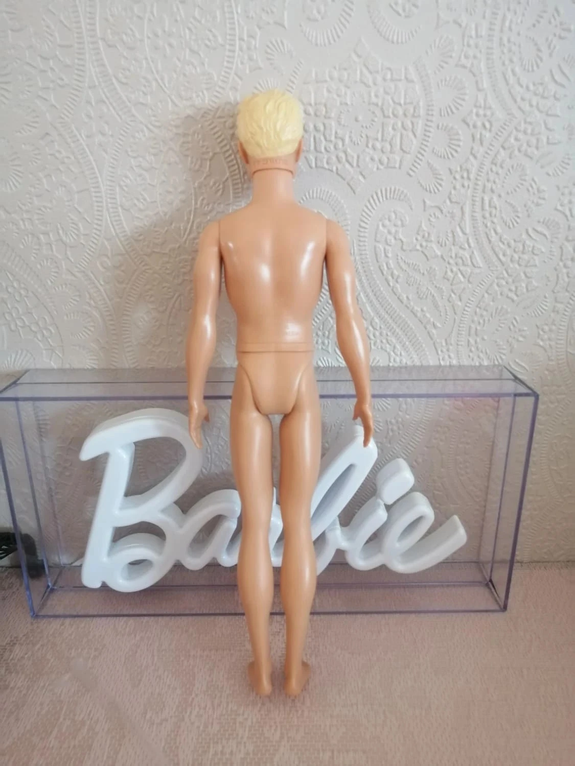 Ken simple sin ropa ni accesorios – photo 3